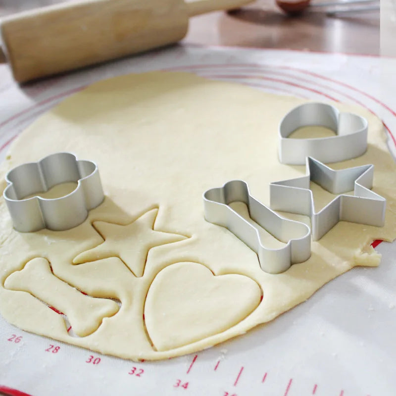 Aluminum alloy Cookie Cutter Gingerbread Mold Biscuit Cookie moule Pastry Cake sugarcraft Baking Mould